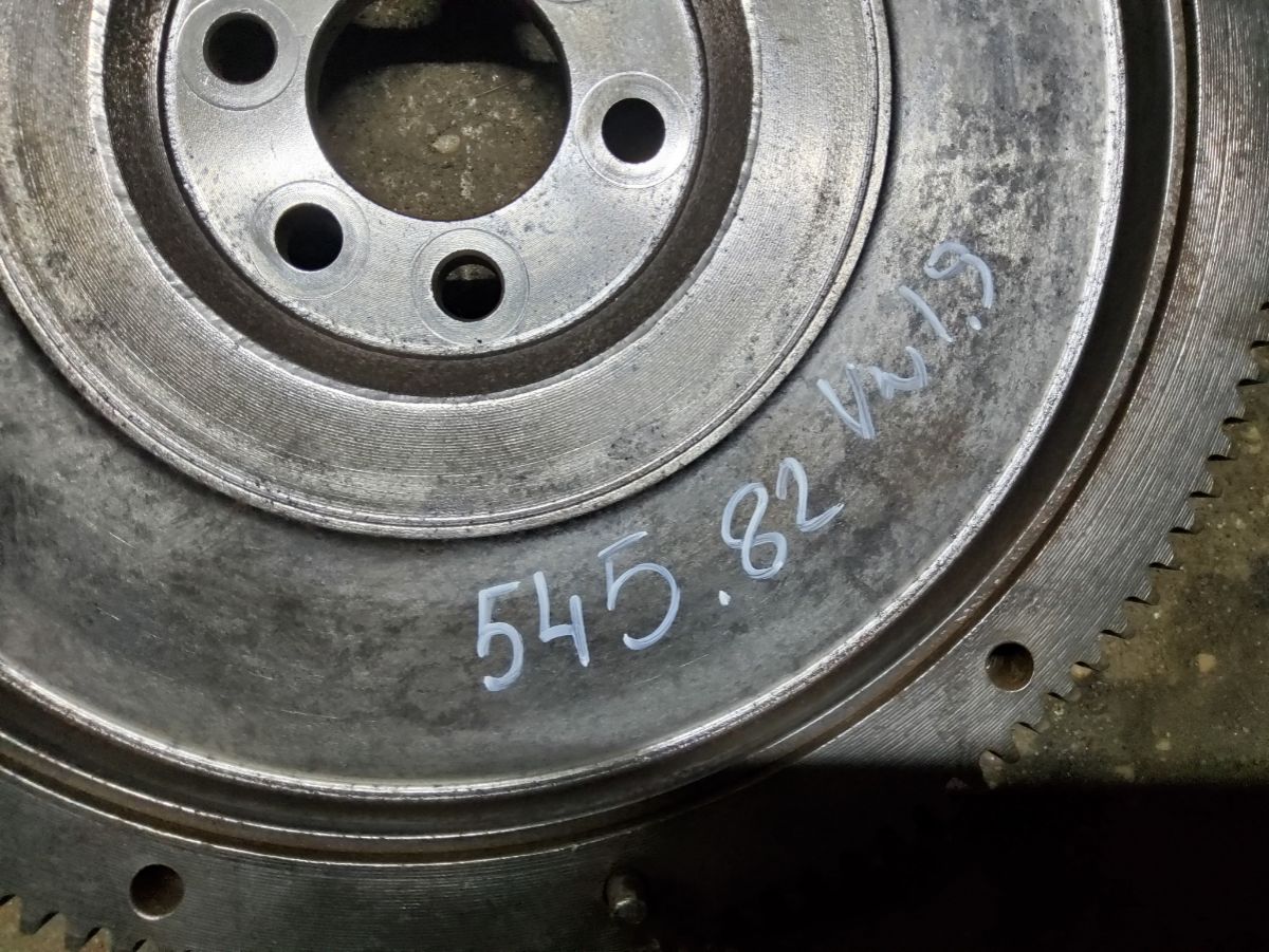 037105273c. 037105273c